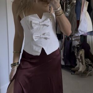 Future collective Bow Front Tank
Top cream new 🆕